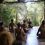 Casa De Barro Em Fazenda Regenerativa Na Bahia