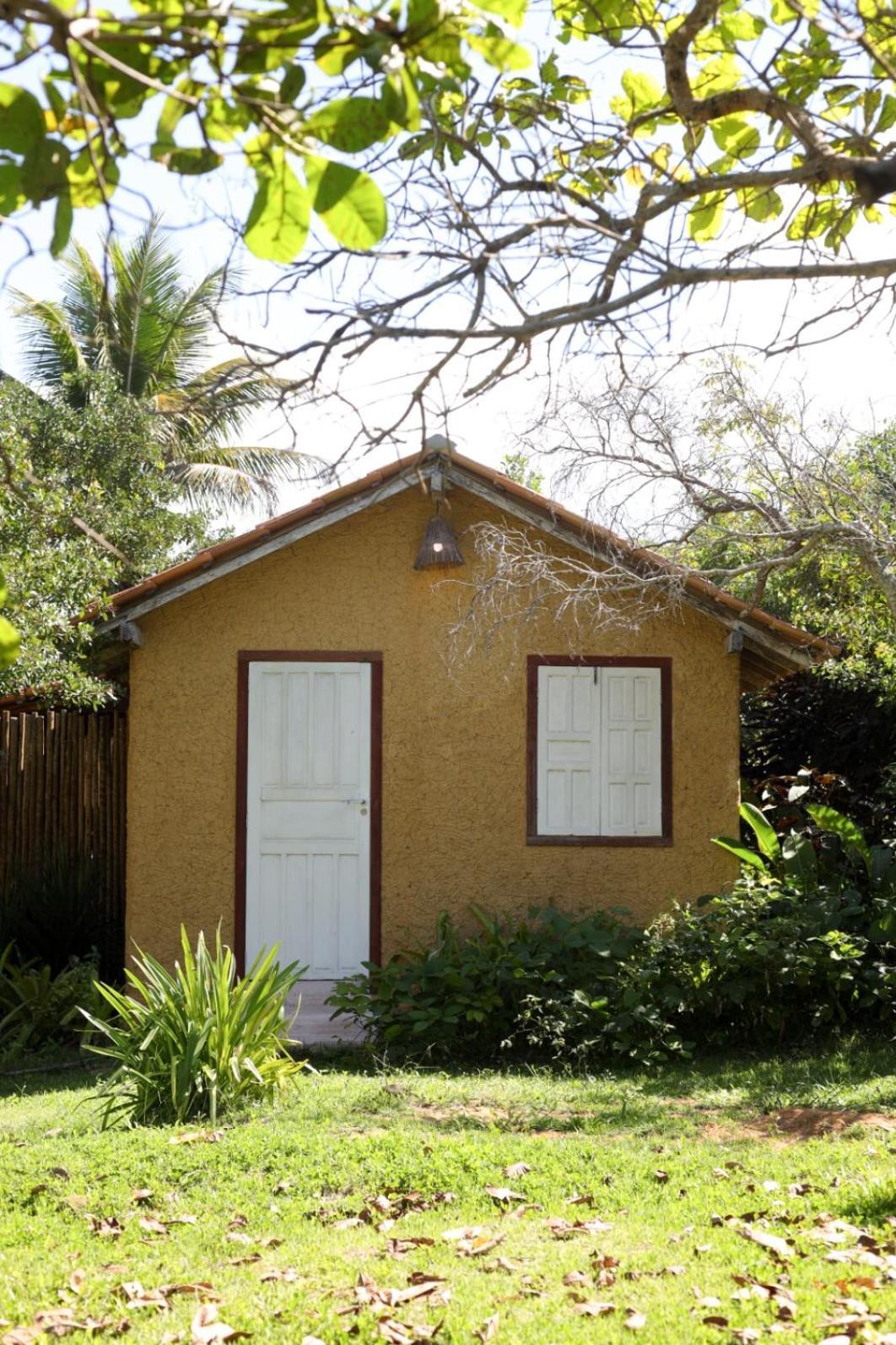 Casa De Barro Em Fazenda Regenerativa Na Bahia Porto Seguro